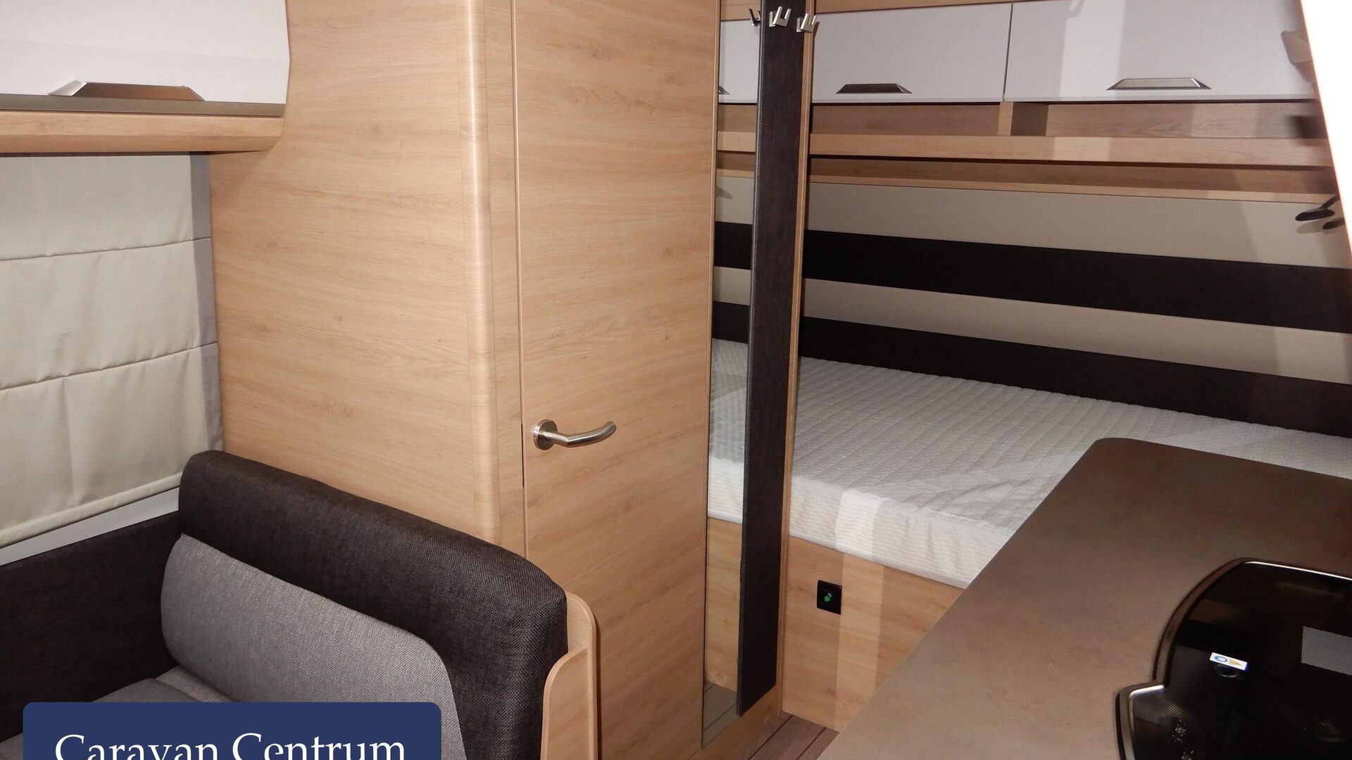 b2e2686298f156352dd23818239a3239ed95958293eb9be2ffc225976279effe