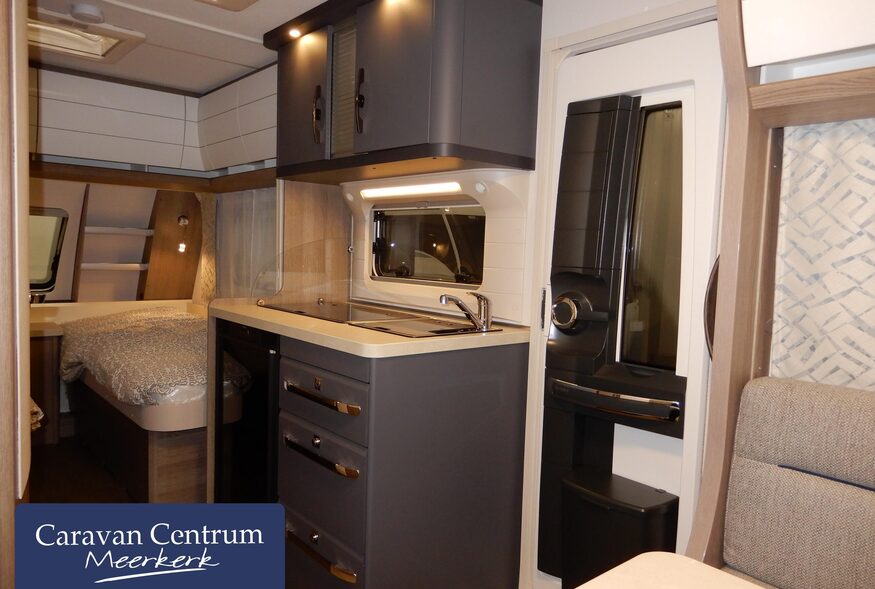 81e53a0a35b5a137789ac29a22aa3f3f362f5f28a64dd9b4445570cf2258155c