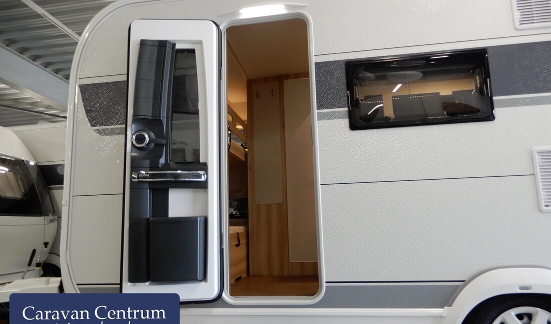 b2f354467ad3f97471eb7b81d7873b372e76f8391d907023c40a8384b396d648