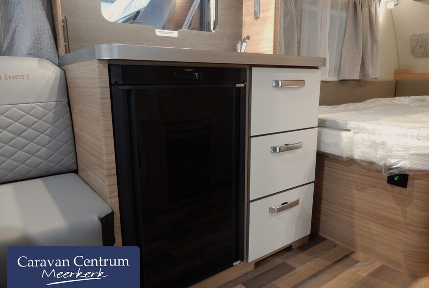 16e3187c25d9e91200c684d45c4371cf37b22a33dea6bee71b7570f49f682a2b