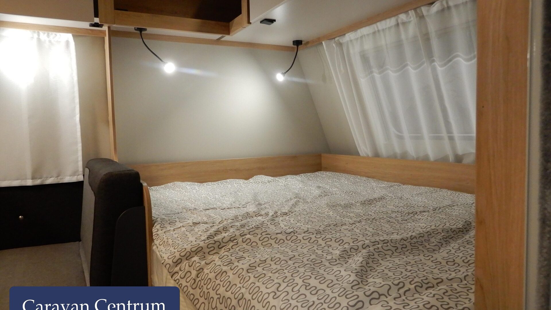 92a604d7c6fa82aa0c8af0b7bee92bd6f2ef8f2cd8ee60944c0b1834ae321afc