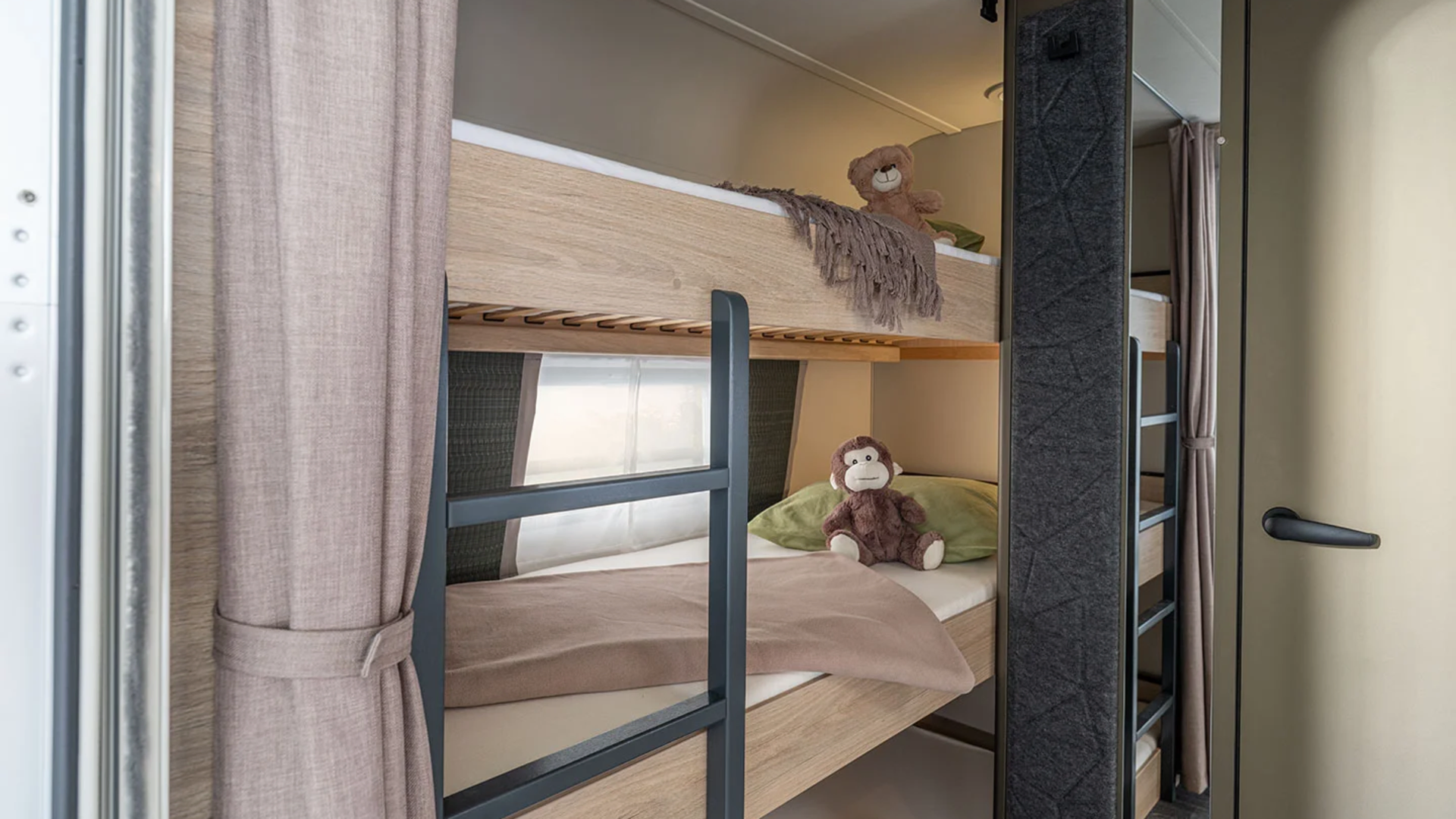 kta-weinsberg-2025-2026-caraone-interieur-1852