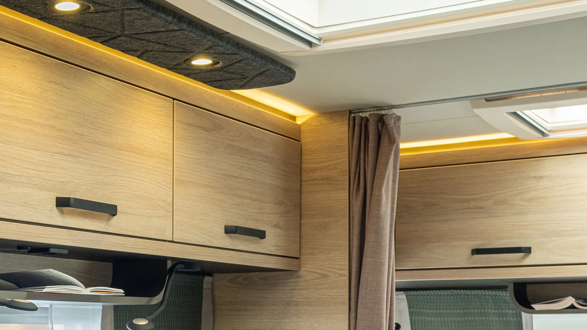 kta-weinsberg-2025-2026-caraone-interieur-1870-led