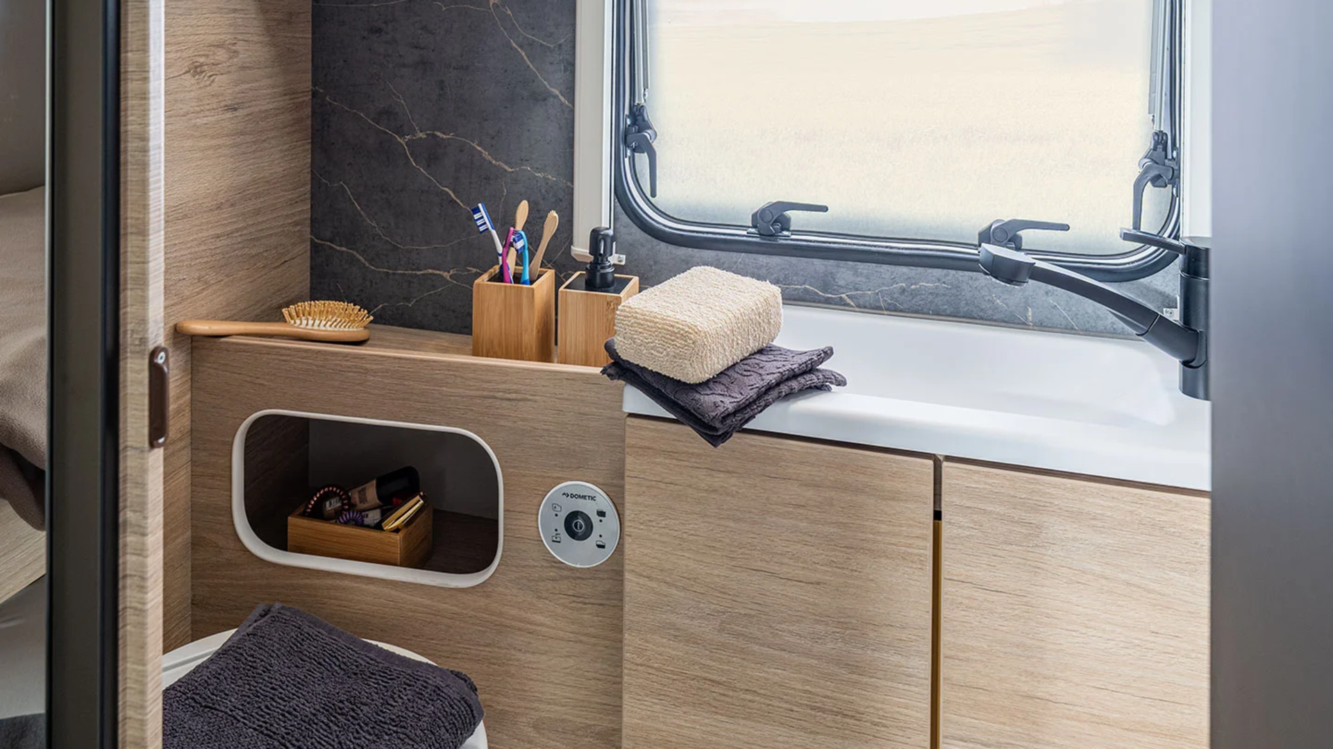 kta-weinsberg-2025-2026-caraone-interieur-1929