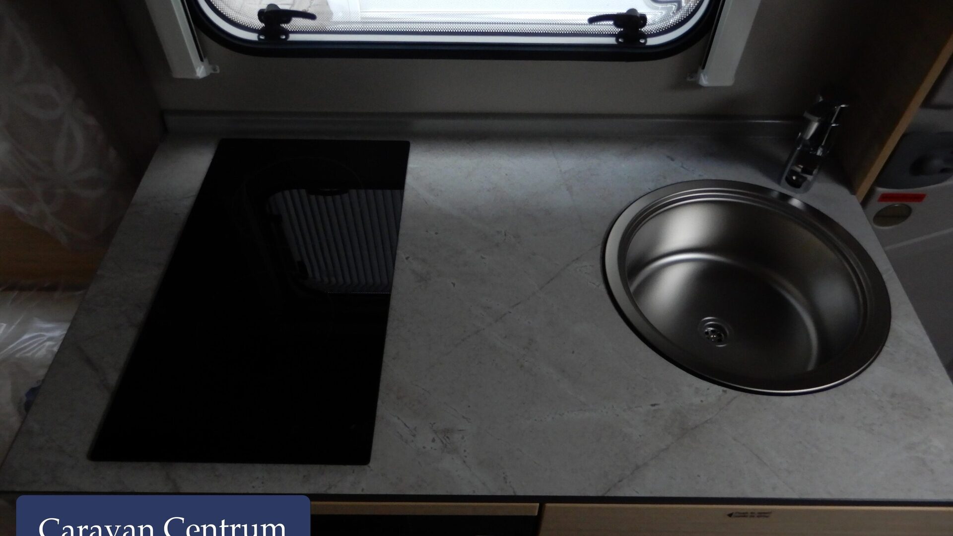 0aeec49711b40b78b3d49730b3f233a6bd85ebcc17e02638819805c91f9d5247