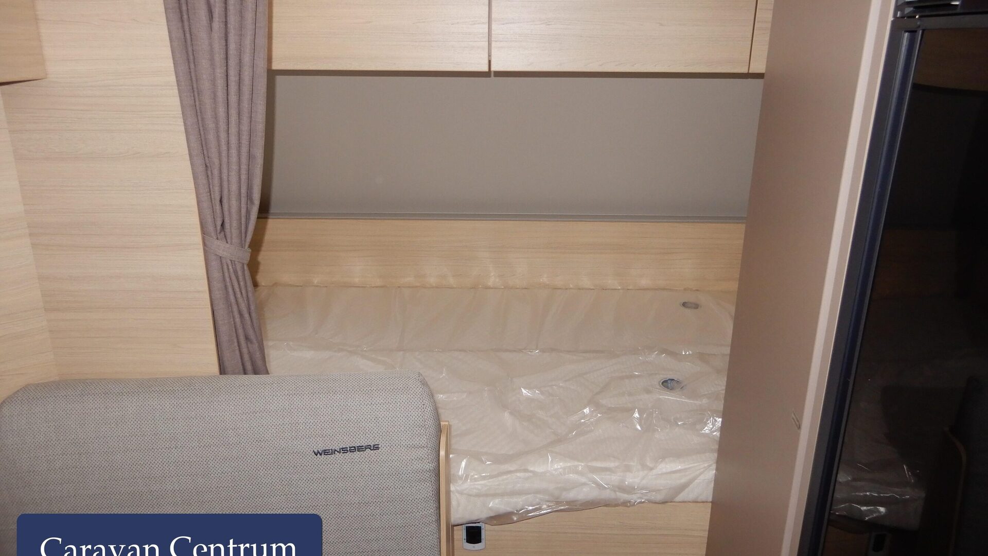 945a695c7a075b3c08a92dec54c08f57e3ee3c8a5df20c3a4caa6ae285ca2218