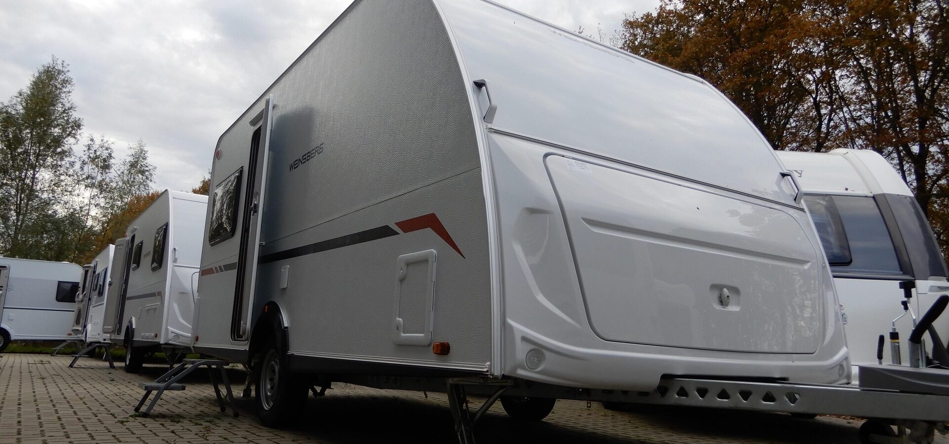 464740e9be40d98b7741a5d36ae30ea85353fe170fde79476c25b9faaff04c29