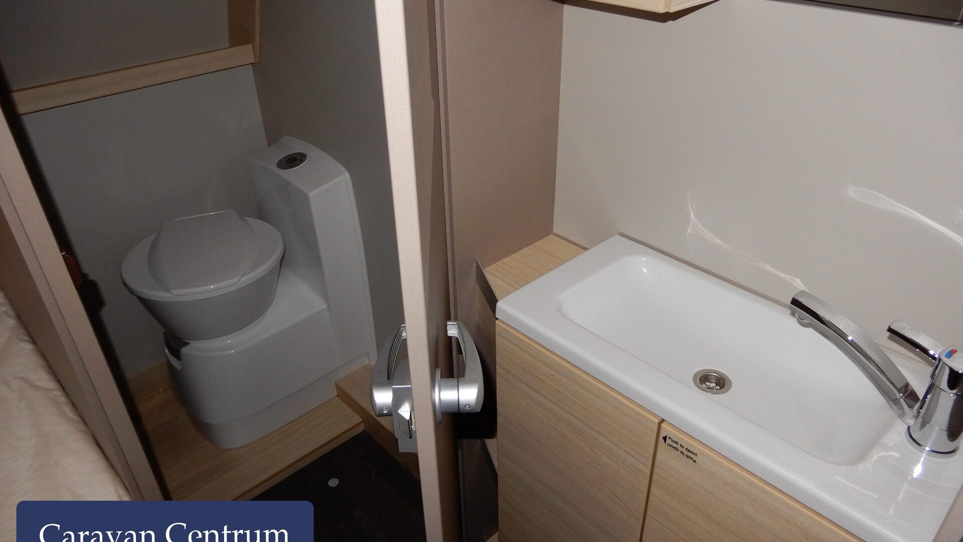 ae0e0e5640c6c0d22845951babe992d85643738ad81a71c28529d9ae6e07c42a