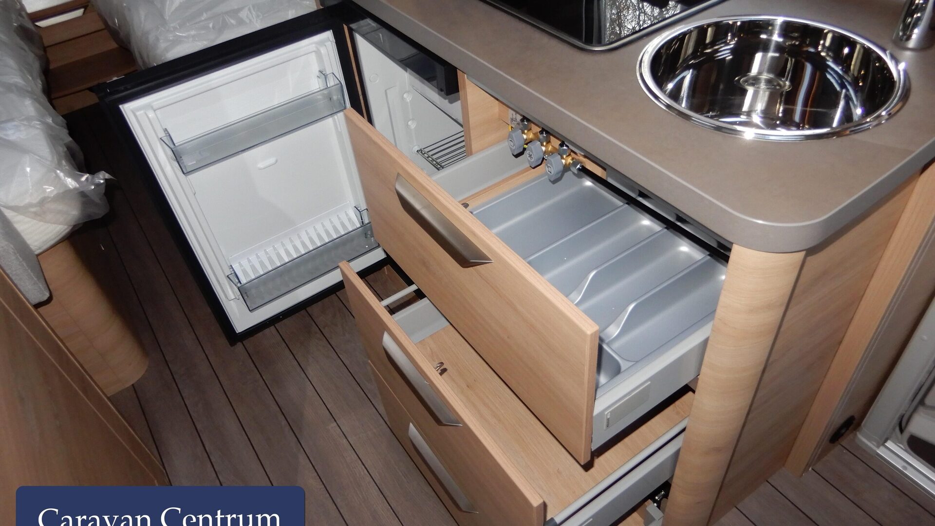 9038a15fcbb4b94c07f01754996b52957489321f6b8a5a0edc54b77d64f973e5