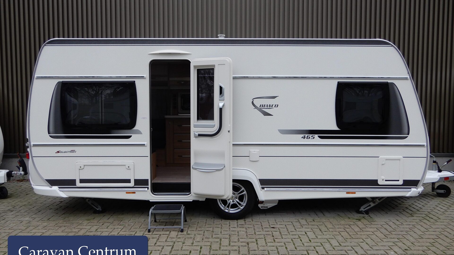 ca0c0257726bc1605b6d7fa3076e9bed89e21bb5c2c9f7c439a590bc7cee552d