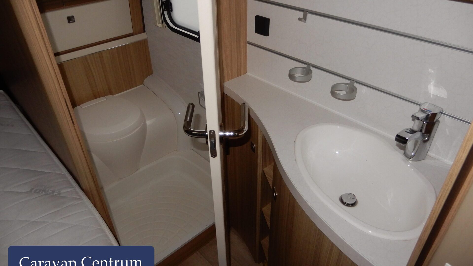 48837fb650695e2a42eaf9a4b67fb225df89b29aee43332dd7db969f8929519a