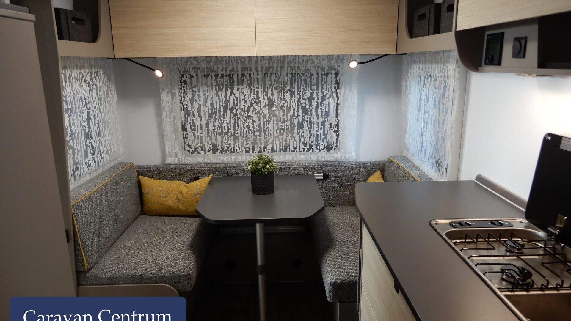 1aa23a73d73877416fd73715cddc0475694a8c4529a0ad936c193f7deff5674b