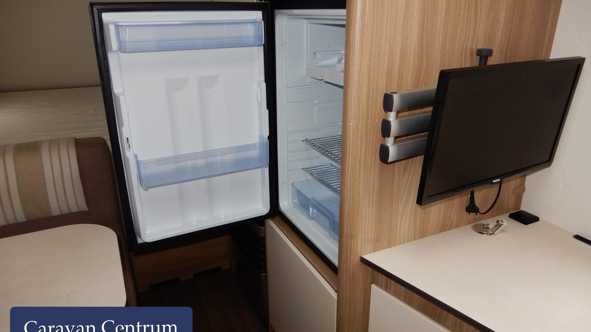 70921e7f587e9c884f76dd1525210f7286e1bacd88209f7d47e21be112332ec9