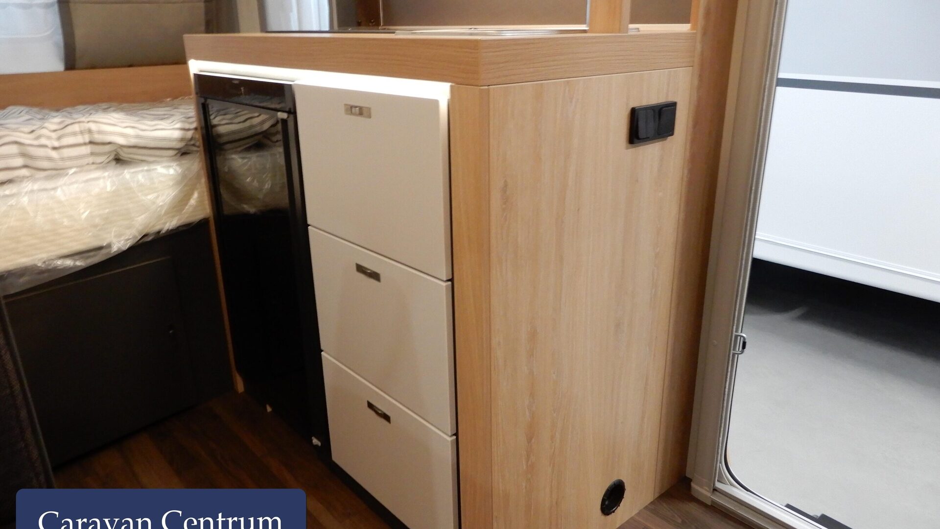 d9637cbdeae9983f730237564ff4083f1a9b31974a3aa2fff30525d089e8435e