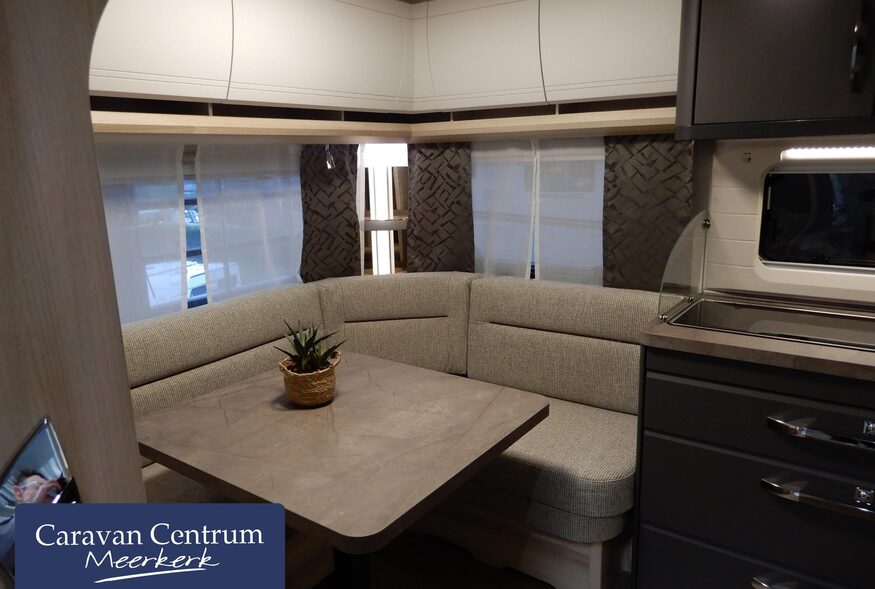 7fbe7f61af52e2176ff1693db729a363e30507b1bf25f7cff3060840b45f0701