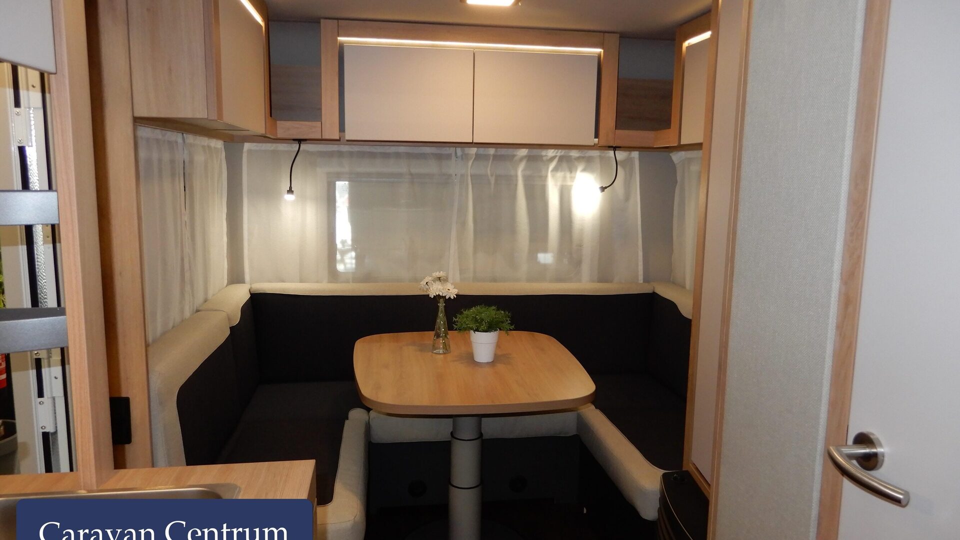 98a135a65191d97ba00c8c132c1b599ebaec84164d36fff2958f555bbf856c00