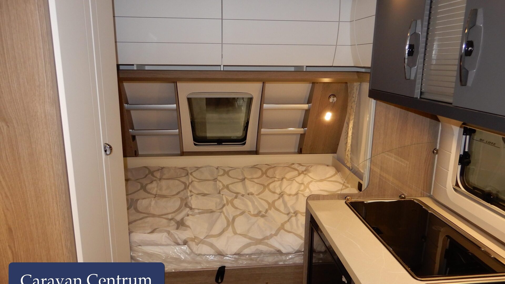 fde51f6e93acf708dfe49b67d12b460890deaa28541a5cd65b869f8bfb2bff18