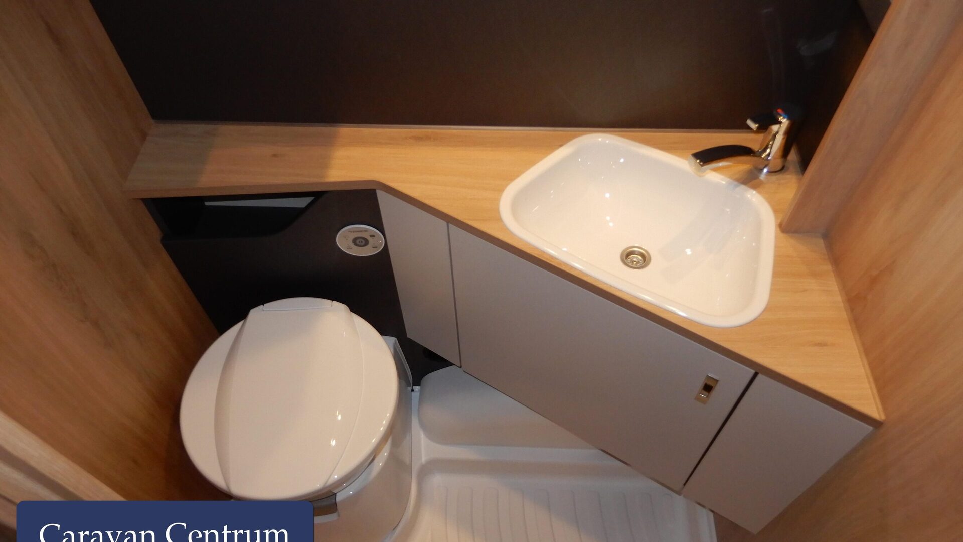 8a18a9d9377f1ee767e9b810b9d39b4da410acea99b399105bdab9fa897f462d