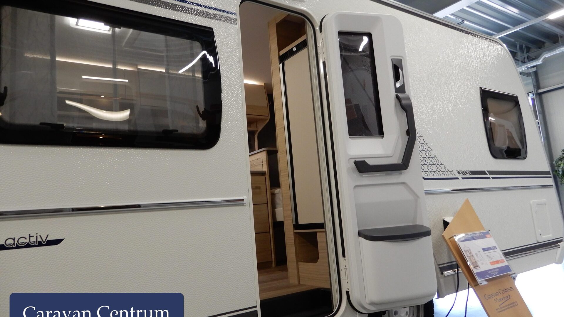 2e8f61a6215a8bc9c8116fc427d1812367d4ddb2ee92e44f9c36291731c4079d