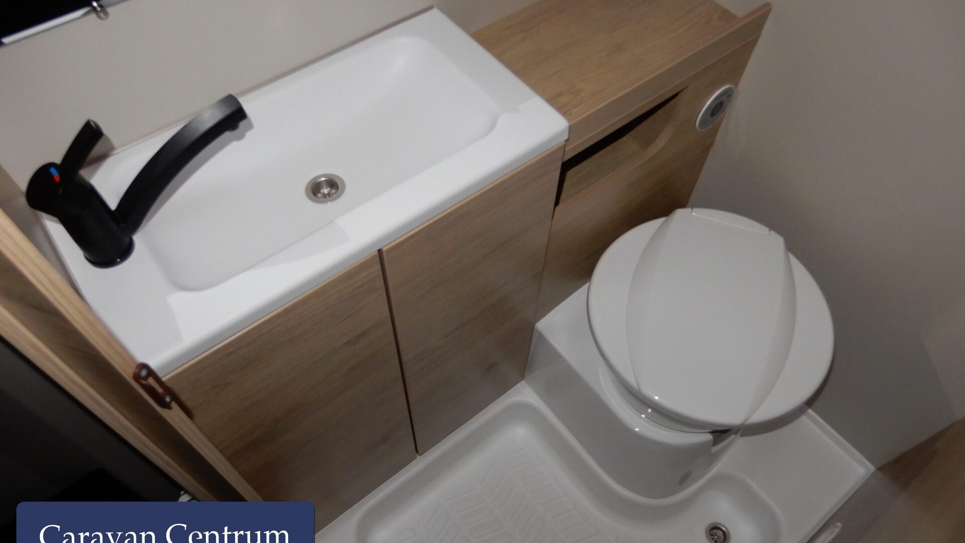 95774ebb8add2c56e454c195d1a46ee9bbe451b2f09c29c6fc842a640222aa63