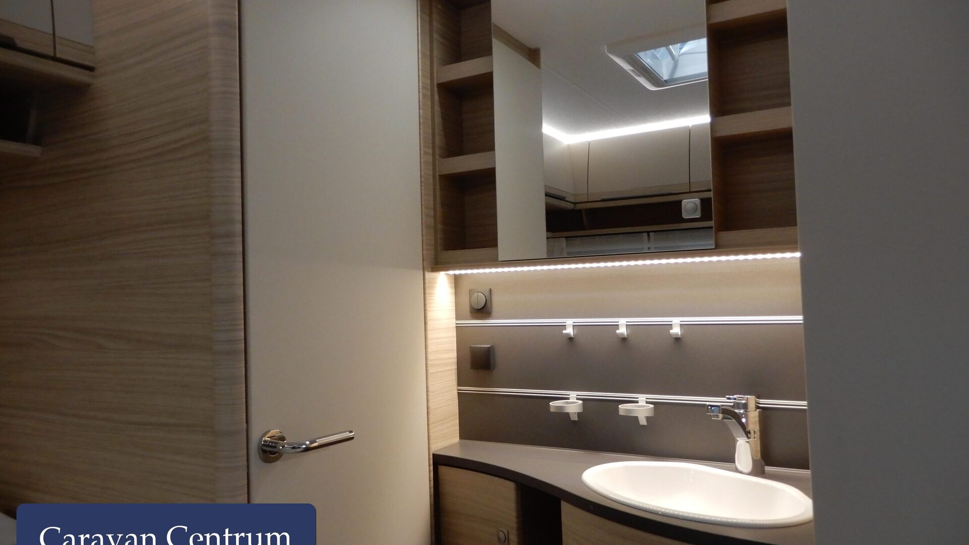 6de7e2fc4705b28cd5e62eff10c5b91da6e9d973783a3cffdbb5199af9d4f2be