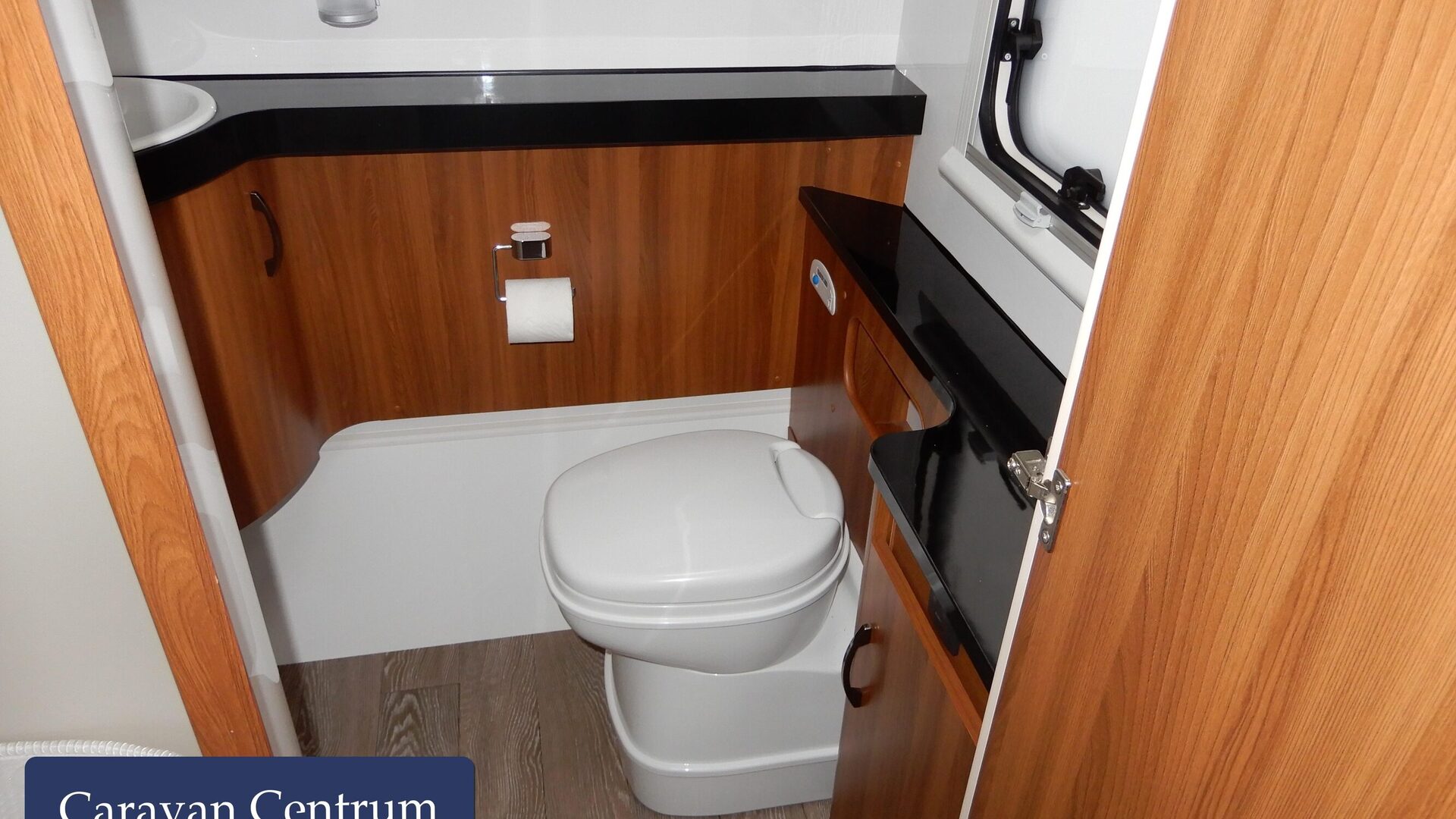 8c5b4140a062d16c38804f31e8db864bfc71f0591f8df2bb4eaa6782dfccff4b