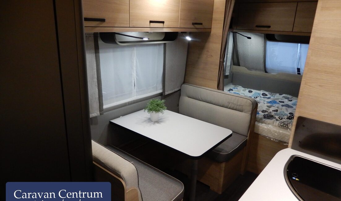 879a3095384d4db98d22a3b2a5b64ebac970c322ab8d769b05653d47a0532329