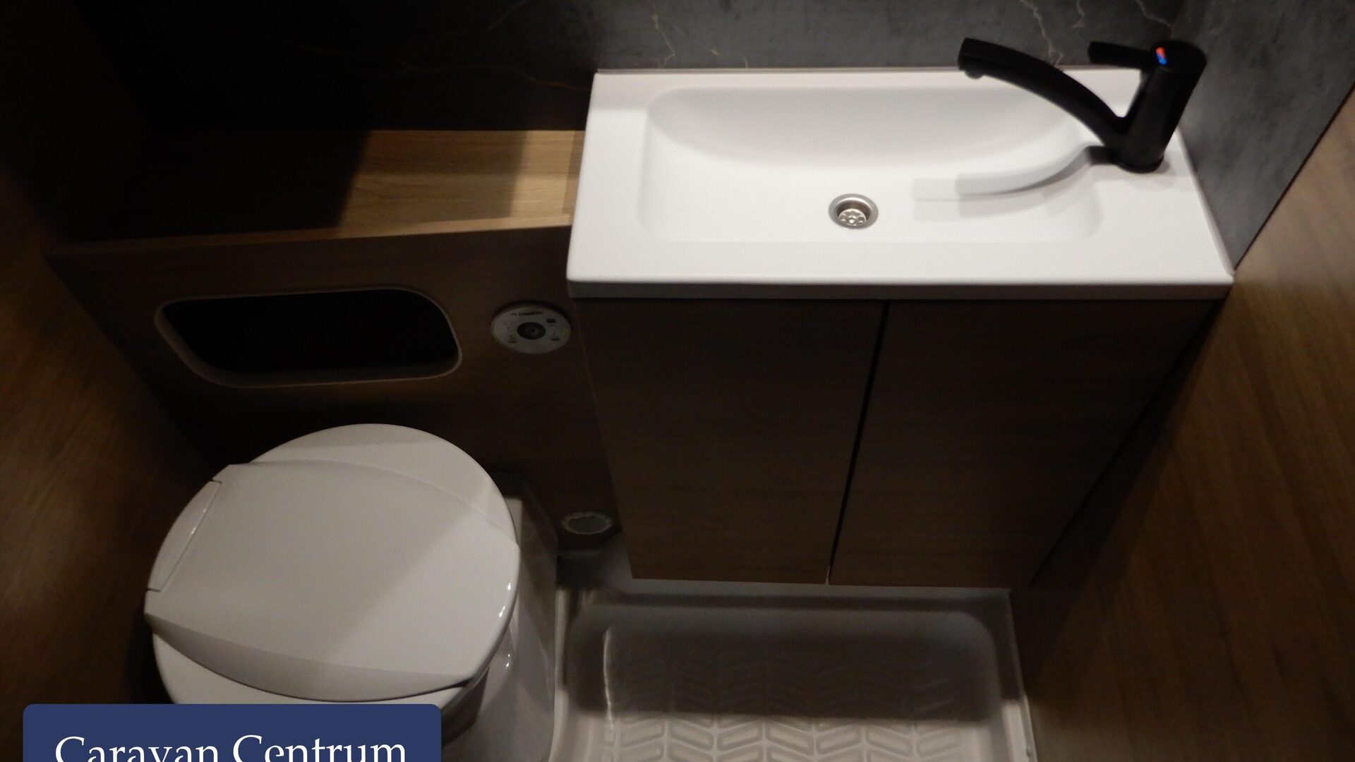 104370c29f96a8d5ee58436e1bc2068f6ad115aa5b17c236a849b63c99eea07b