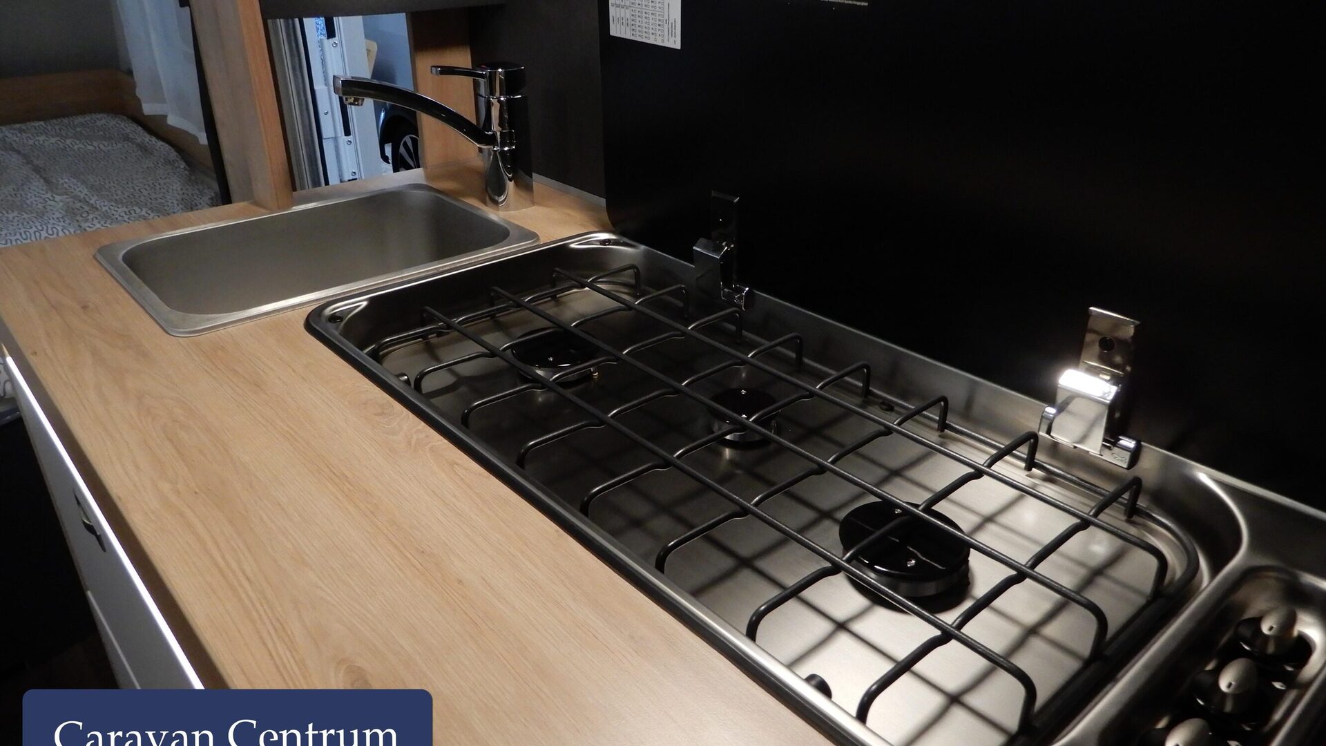 512b19a84d102632721105070a1781fba83e49b700aaee830808c68177e23db9