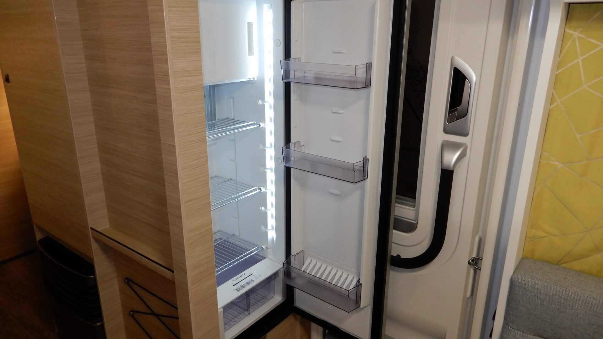 0d770701eae6a16eabbbf07f3ef5bd939f90bfbd95c9585c52d3979c27bbd4d3