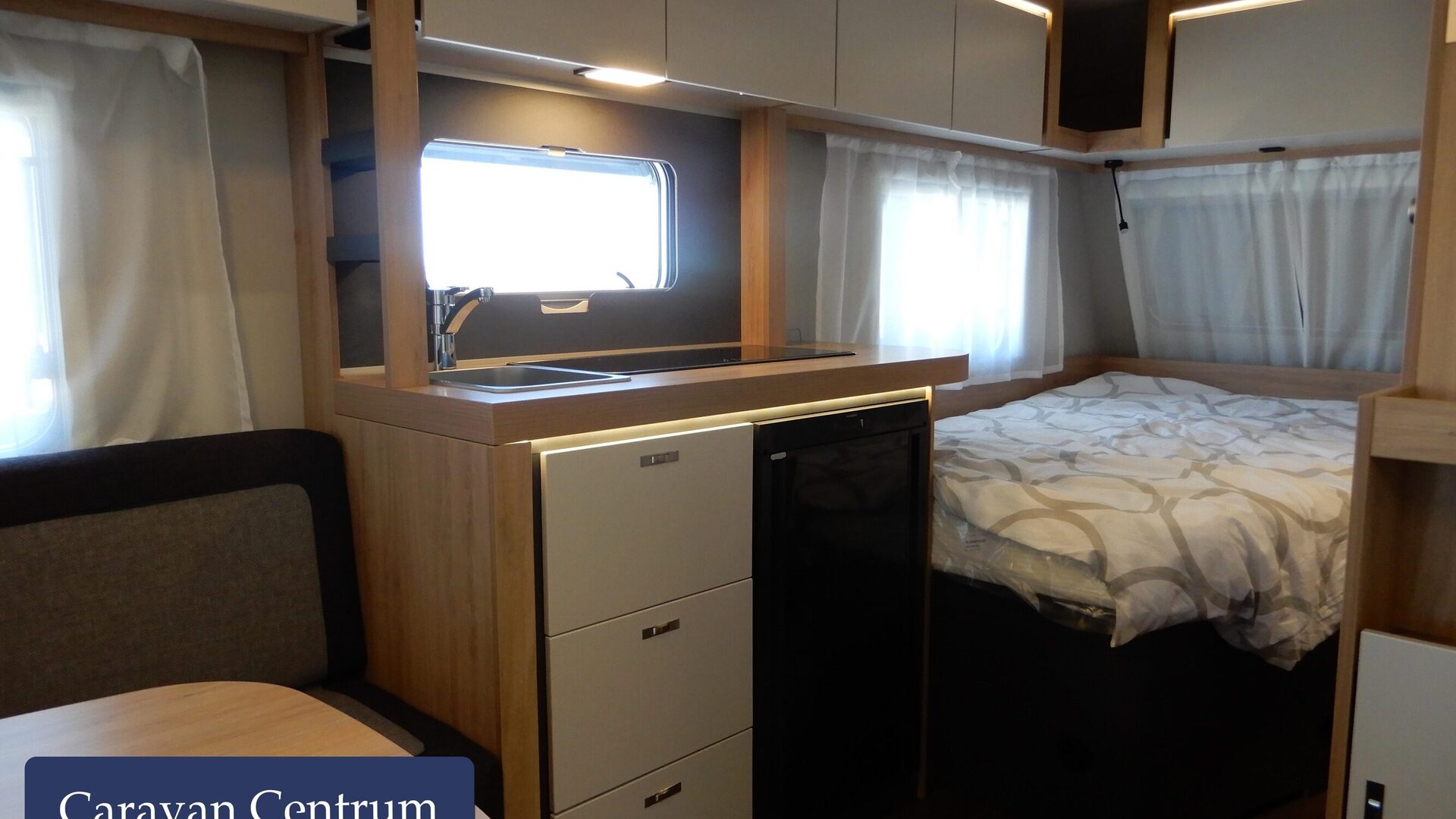 99f9ec24f595f84a6240ab3075824935b6711ed1929f8af0261e56870e8924b8