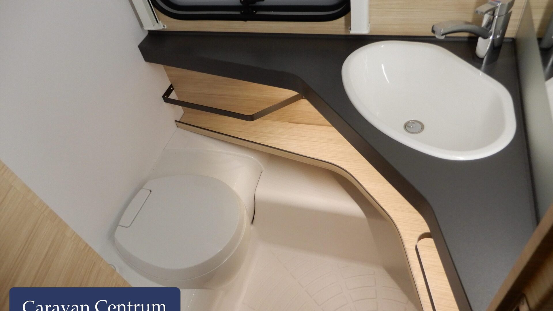 118ad717b9fda9f71798f9e4bdf075c6fc79dd6bf16bc979e9fe2c3d6528f4d1