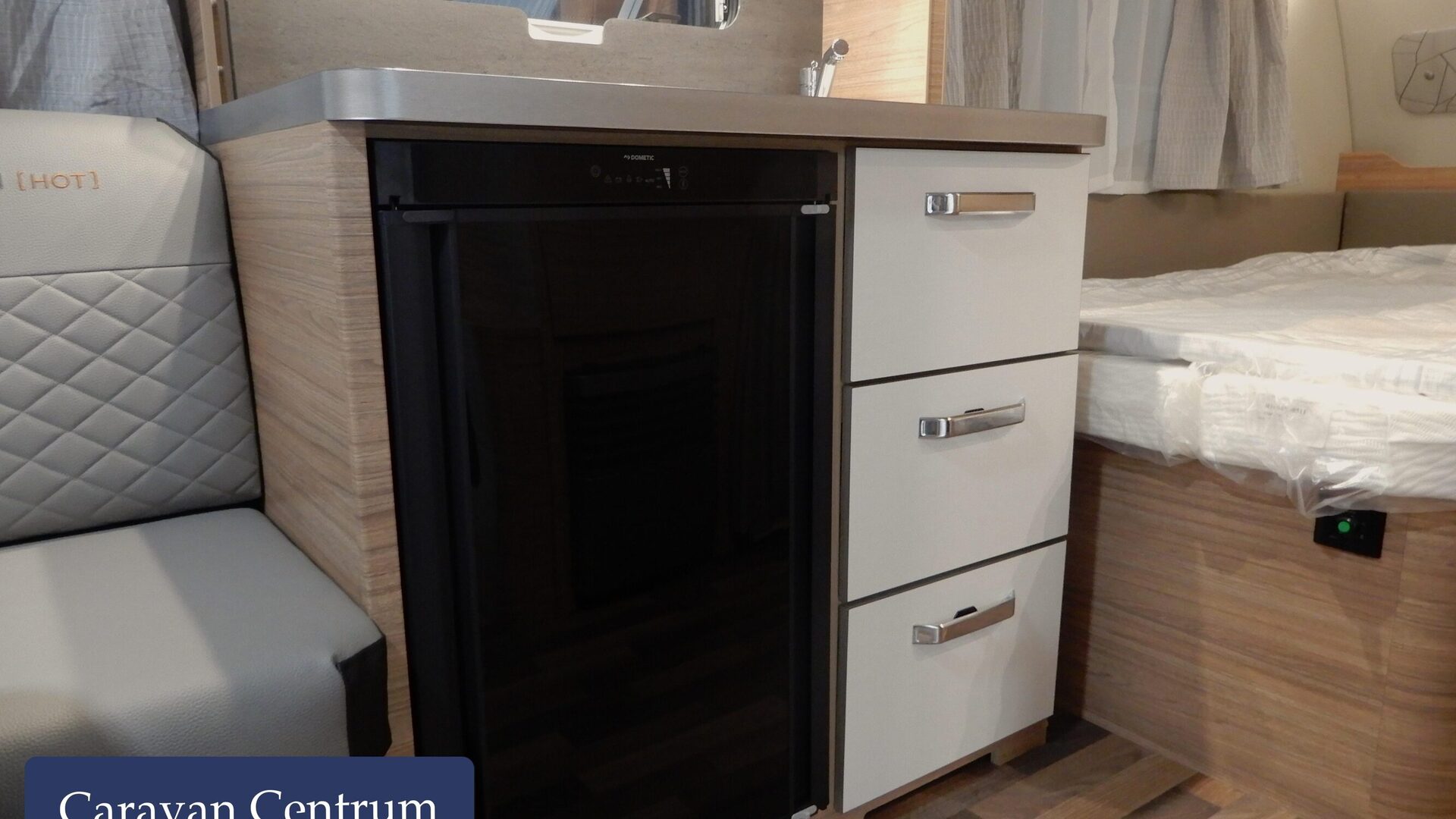 16e3187c25d9e91200c684d45c4371cf37b22a33dea6bee71b7570f49f682a2b